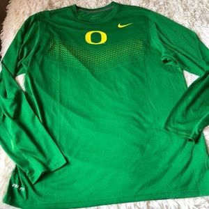 Nike University of Oregon long sleeve crewneck dri fit shirt Large